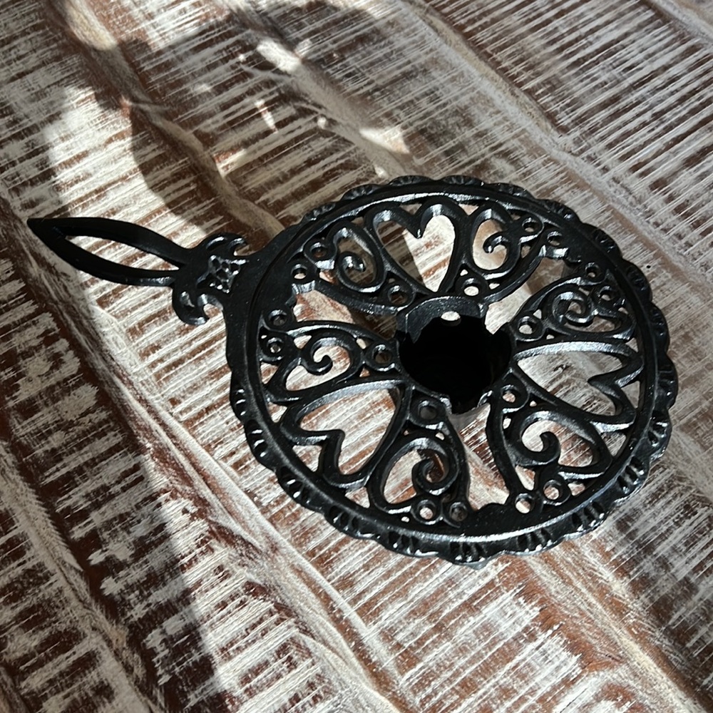 Rod Iron Votive Trivet - Picture 2 of 3